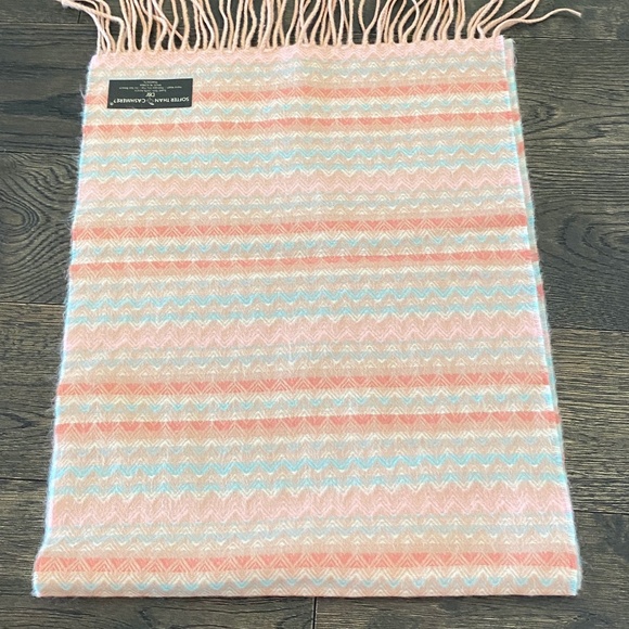 Soft!! Fringe-Hem Scarf, Peach/Pink Chevron, NIB - Picture 1 of 7